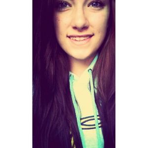 Meet your Posher, Catie