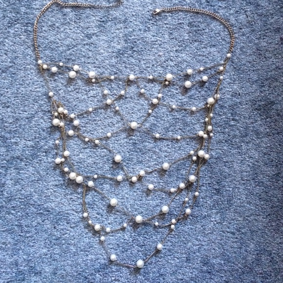 Beautiful Intricate Pearl Necklace