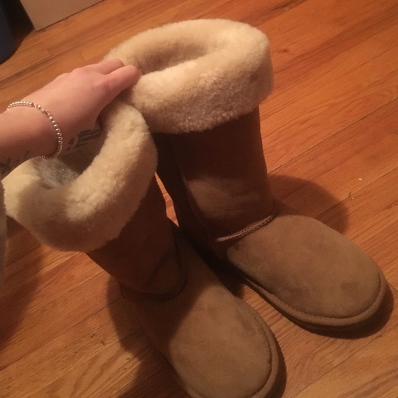 Emu Boots Size 9 100% Australian Sheepskin Tan