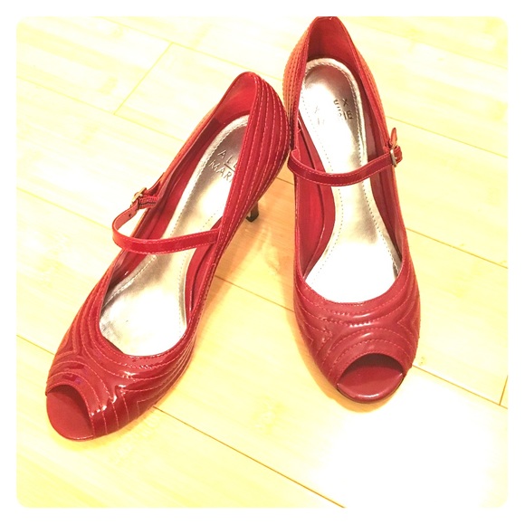 Alex Marie Peep Toe pumps