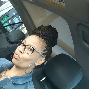 Meet your Posher, Tealya