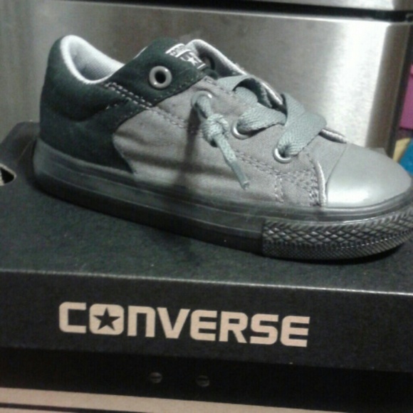 Size 8 Toddler Converse