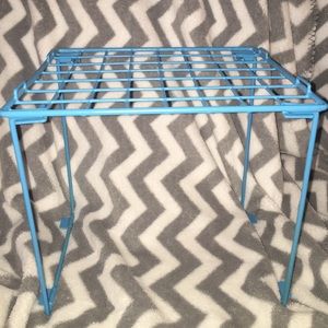 turquoise locker shelf!