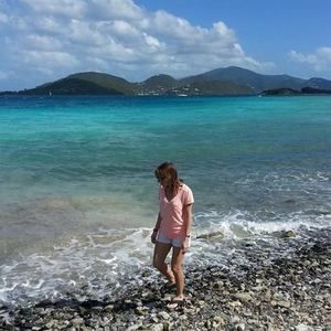 Meet your Posher, Laura