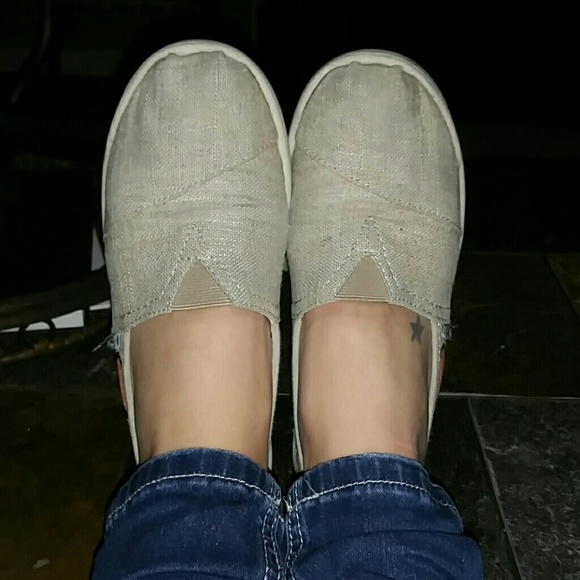 Toms