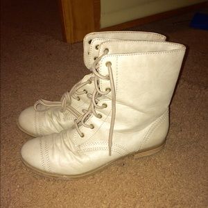 Good quality! Tan/Beige Combat Boots