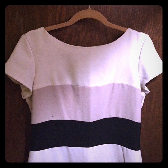 Cap sleeve dress Sandra Darren size 14.