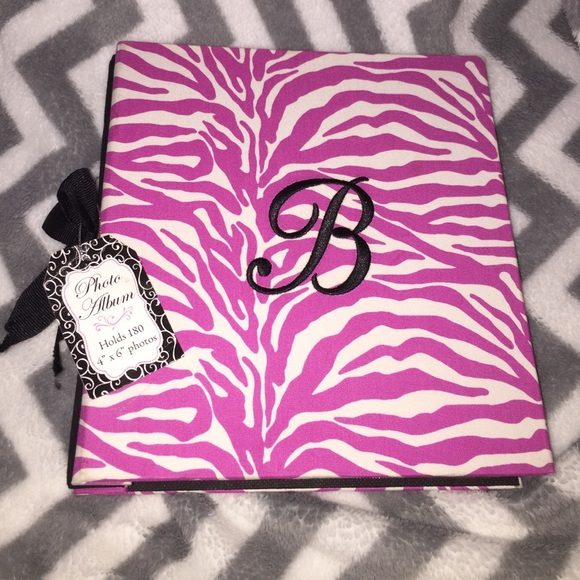 photo album! holds 180 4"x6" photos!!