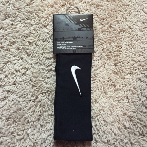 Black Nike headband