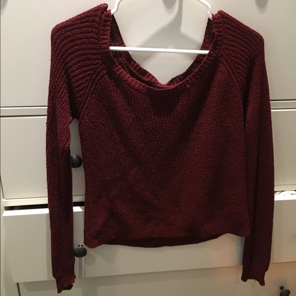Crop maroon knit