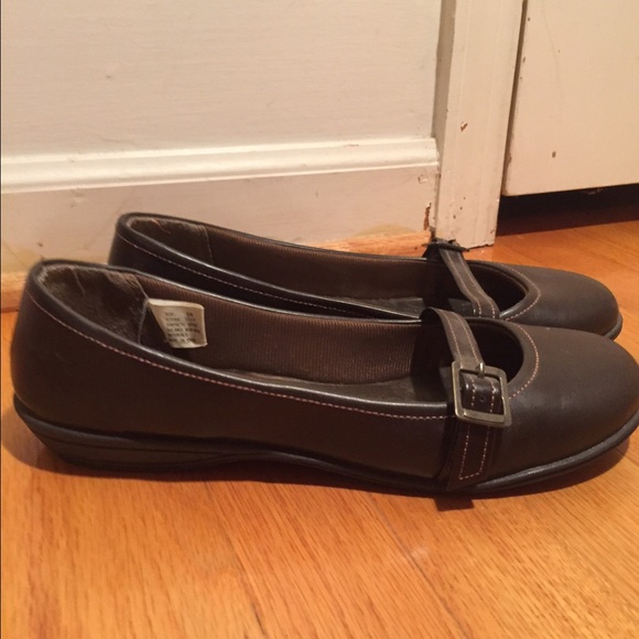 Brown dress shoes by Morgan Woods