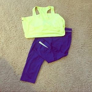 Workout outfit. Listing for bottoms.