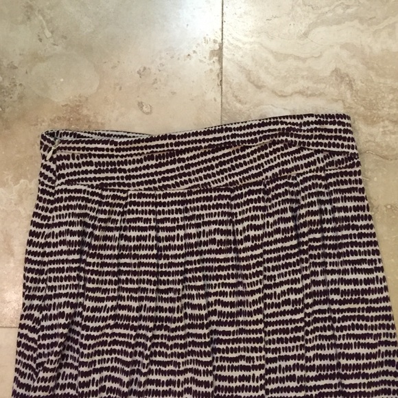 Loft Midi Skirt - Picture 3 of 4