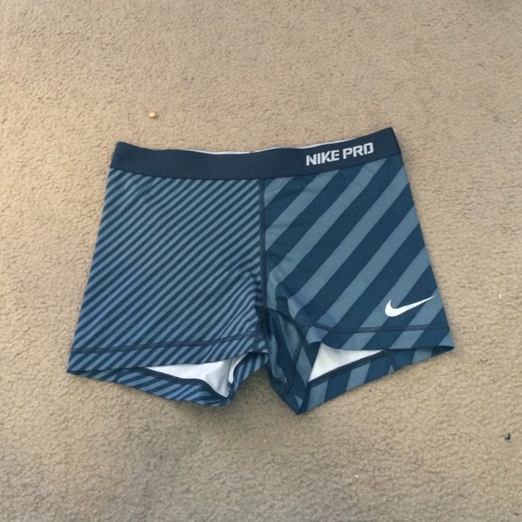 NIKE PROS