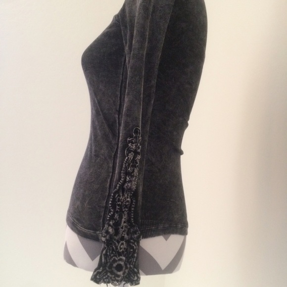 American age long sleeve, black, size small