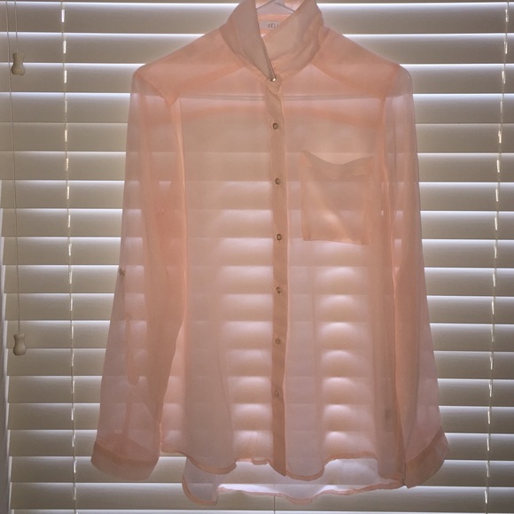 cute, peach, button up, flowing shirt!