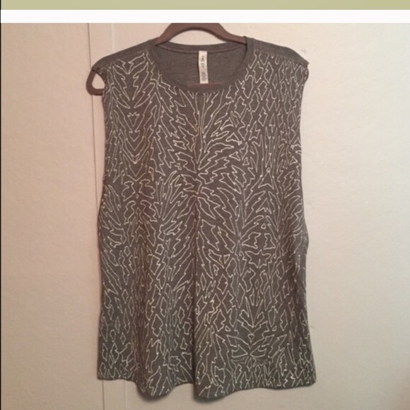 SOLD⚡️ LULULEMON Muscle Hustle Tee size 8 - Picture 2 of 4