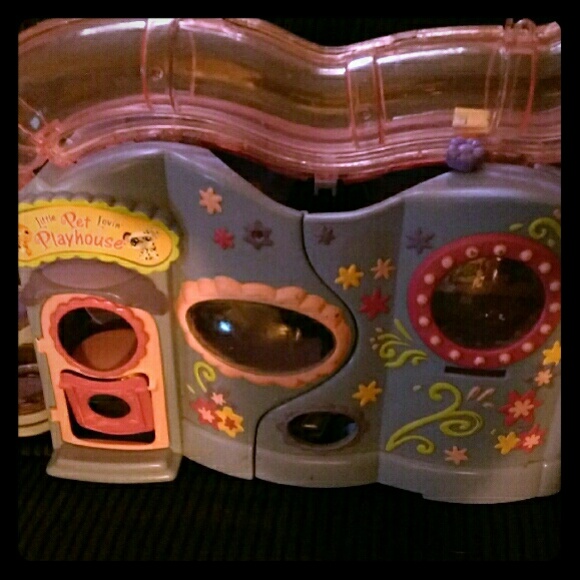 Littlest pet shop toy house