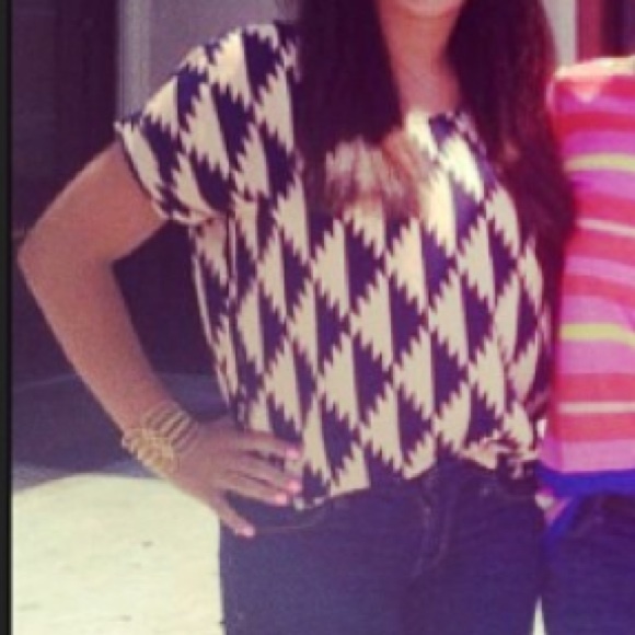 Open back box blouse - Picture 3 of 3