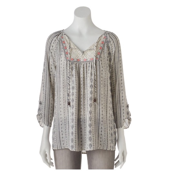 Rewind Neutral/Pink Rewind Crochet Peasant Top