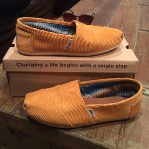 TOMS corduroy mustard