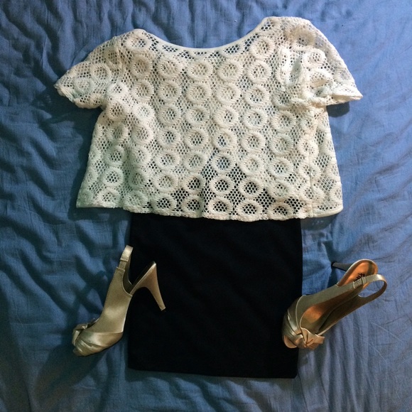 15" black straight skirt