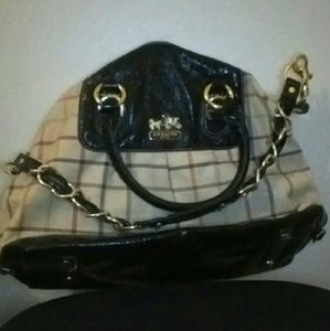 Coach hand bag price negotiable!!!