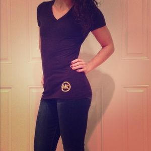 SALE ☕️🍩 Michael Kors V Neck