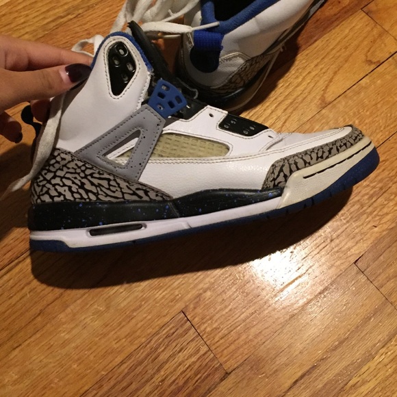 Air Jordan 4's