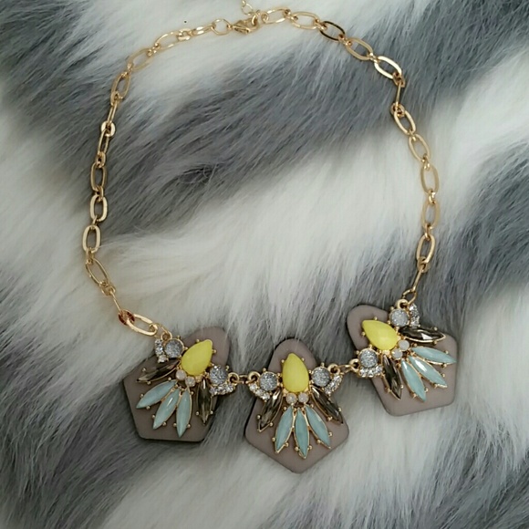 SASSY Jewelry - Chic necklace New