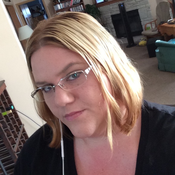 Meet your Posher, Tabitha