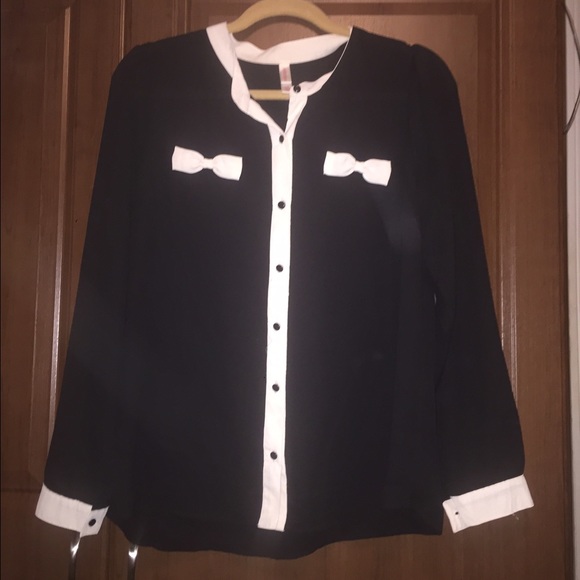 Adorable bow top