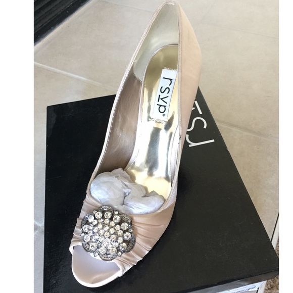 Brand new bridal heels - Picture 2 of 4