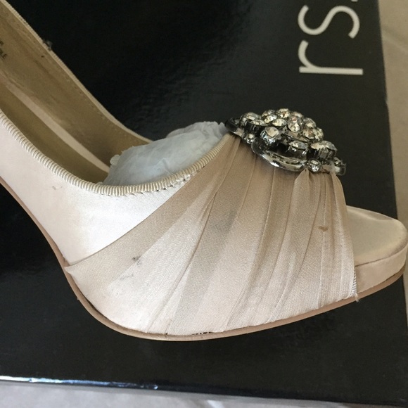 Brand new bridal heels - Picture 3 of 4