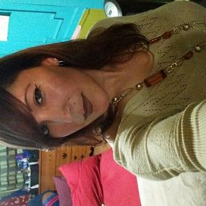 Meet your Posher, Ana