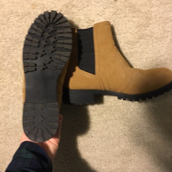 H&M brown suede booties - Picture 2 of 6