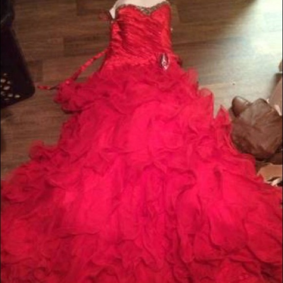 Red prom dress