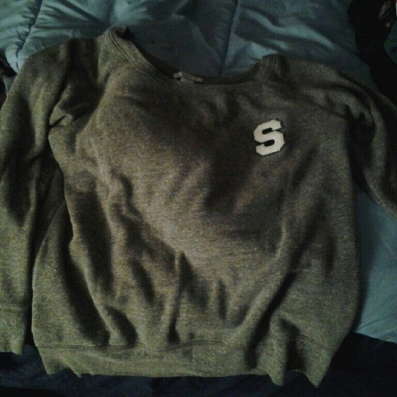 Grey sweatshirt with letter S