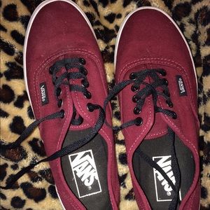 Maroon vans👅