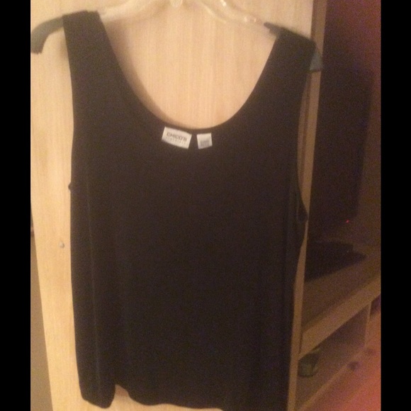 Chicos! Black traveler!  No iron needed