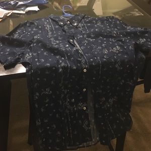 American eagle short sleeve shirt