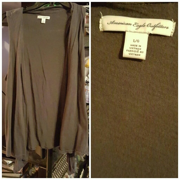 American Eagle over vest