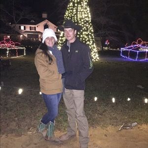 Meet your Posher, Elizabeth