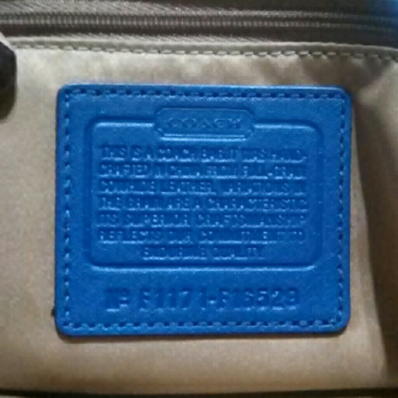 Authentic Coach shoulder purse