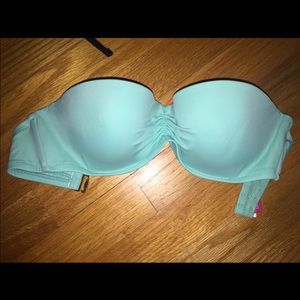 Victoria's Secret bikini top. 32D