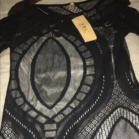 Black lace dress - Picture 3 of 5