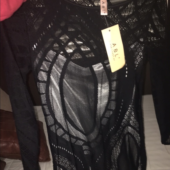 Black lace dress - Picture 4 of 5