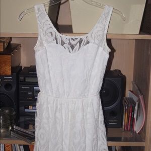 White lace dress LA hearts