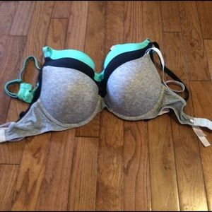 32DD Victoria Secret Bras