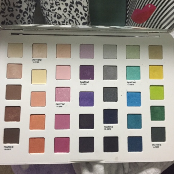 Sephora Pantone Universe eyeshadow palette